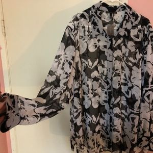 NWT Lane Bryant black white flowers long sleeve